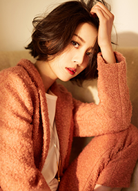 李溪芮短發(fā)寫真曝光 光影間盡顯靈動(dòng)之美