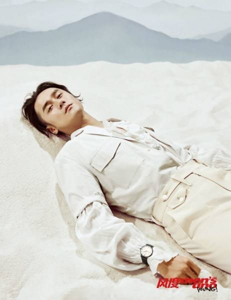 蔣勁夫早春西裝寫真大片 長發(fā)背頭藝術(shù)感十足