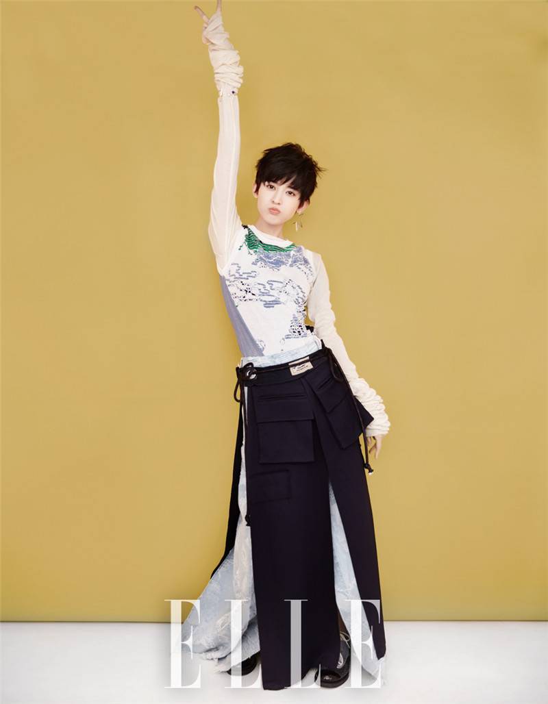 娜扎俏皮靈氣寫真曝光 玩轉(zhuǎn)清爽甜酷風(fēng)