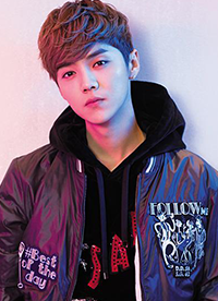 鹿晗帥氣寫真大片曝光 回眸殺撩你沒商量