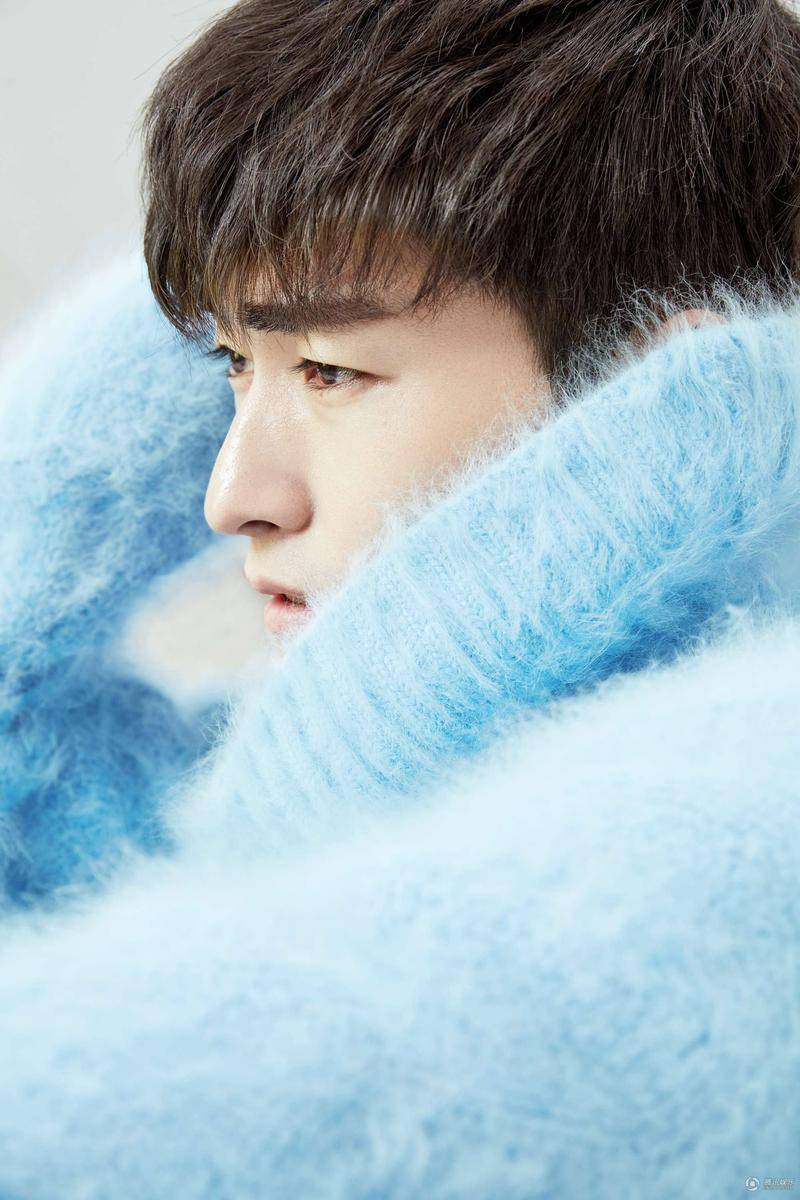 張翰最新寫真大片曝光 冬日暖男上線