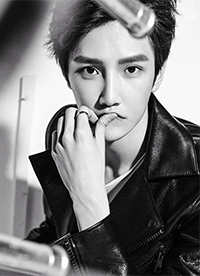 彥希最新時(shí)尚大片曝光 黑白簡(jiǎn)潔大展型男魅力