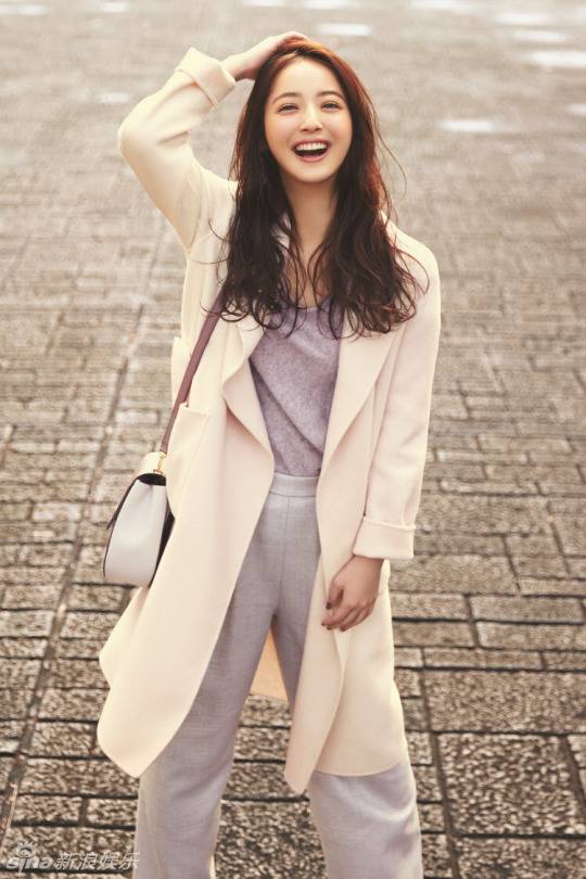 日本宅男女神佐佐木希冬日輕熟女寫(xiě)真大片