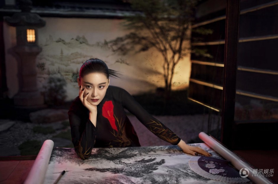 張馨予時(shí)尚大片曝光 素妝淡雅溫婉大方