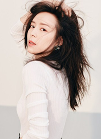 張靜初最新寫(xiě)真圖片 成熟風(fēng)范顯曼妙身姿