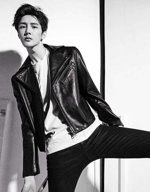 彥希最新時(shí)尚大片曝光 黑白簡(jiǎn)潔大展型男魅力