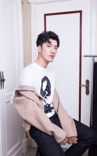 廖彥龍adson時尚寫真曝光 暖冬紳士男友力爆棚