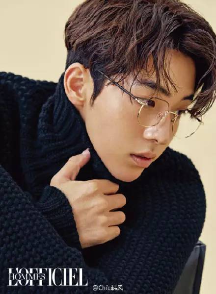 韓國小鮮肉南柱赫時尚畫報 盡顯紳士風(fēng)格