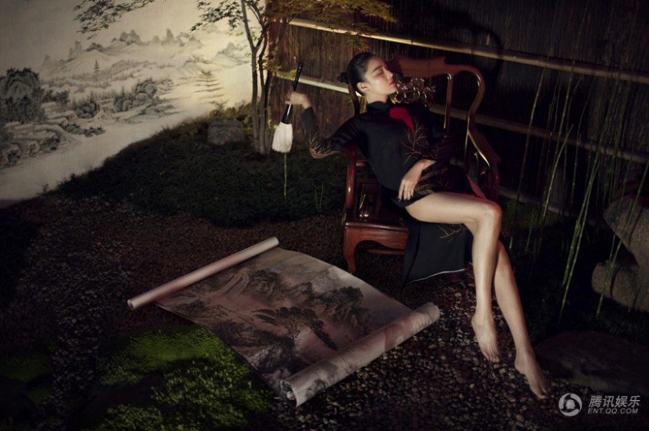 張馨予時(shí)尚大片曝光 素妝淡雅溫婉大方