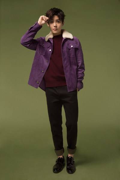 超能少年侯明昊寫(xiě)真 初顯內(nèi)斂穩(wěn)重男友力