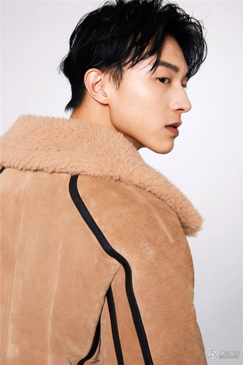 演員魏天浩生日寫(xiě)真曝光 散發(fā)雅痞氣息