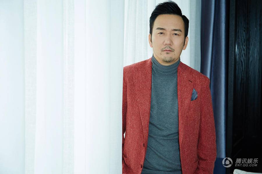 筷子兄弟王太利寫(xiě)真曝光 眼神深邃展萌叔魅力