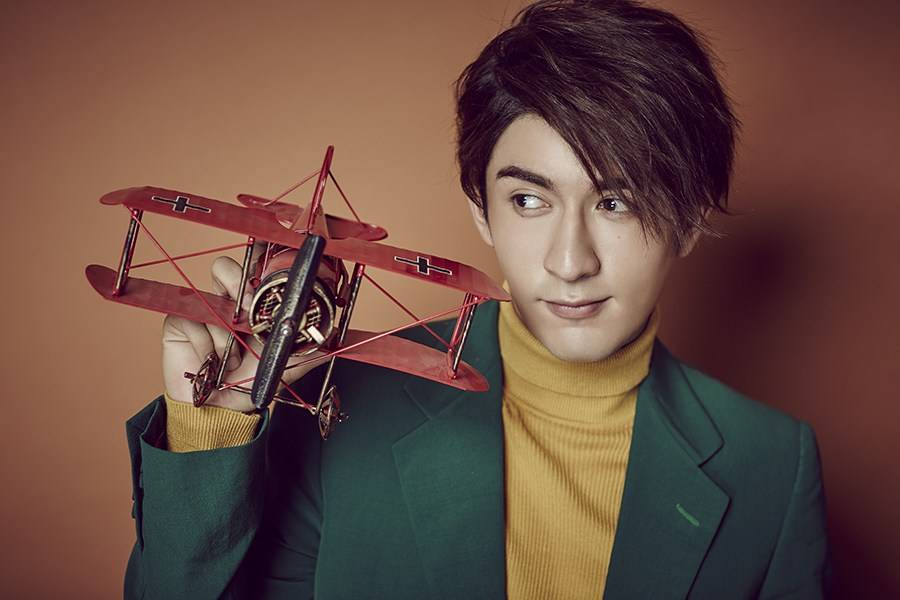 新生代演員米熱復(fù)古寫(xiě)真 謙謙君子溫潤(rùn)如玉