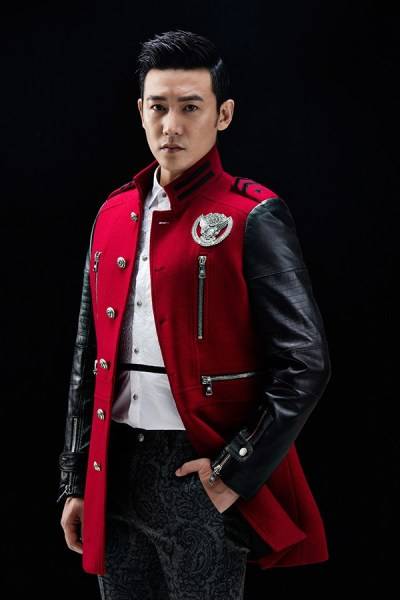 陸毅帥氣寫真大片曝光 風(fēng)度倜儻燃爆潮男時(shí)尚