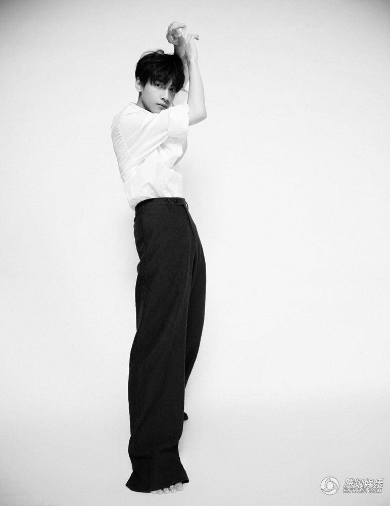 新生代小生羅云熙寫真 神情高冷而神秘