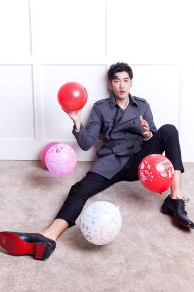 廖彥龍adson時(shí)尚寫真曝光 暖冬紳士男友力爆棚