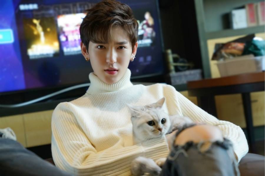 李東陽(yáng)冬日寫(xiě)真曝光 長(zhǎng)腿顏贊惹人愛(ài)