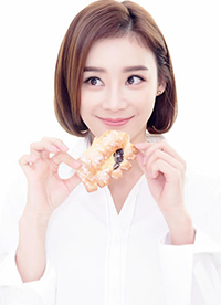 袁姍姍最新時(shí)尚寫真圖片 溫暖式微笑沁人心脾