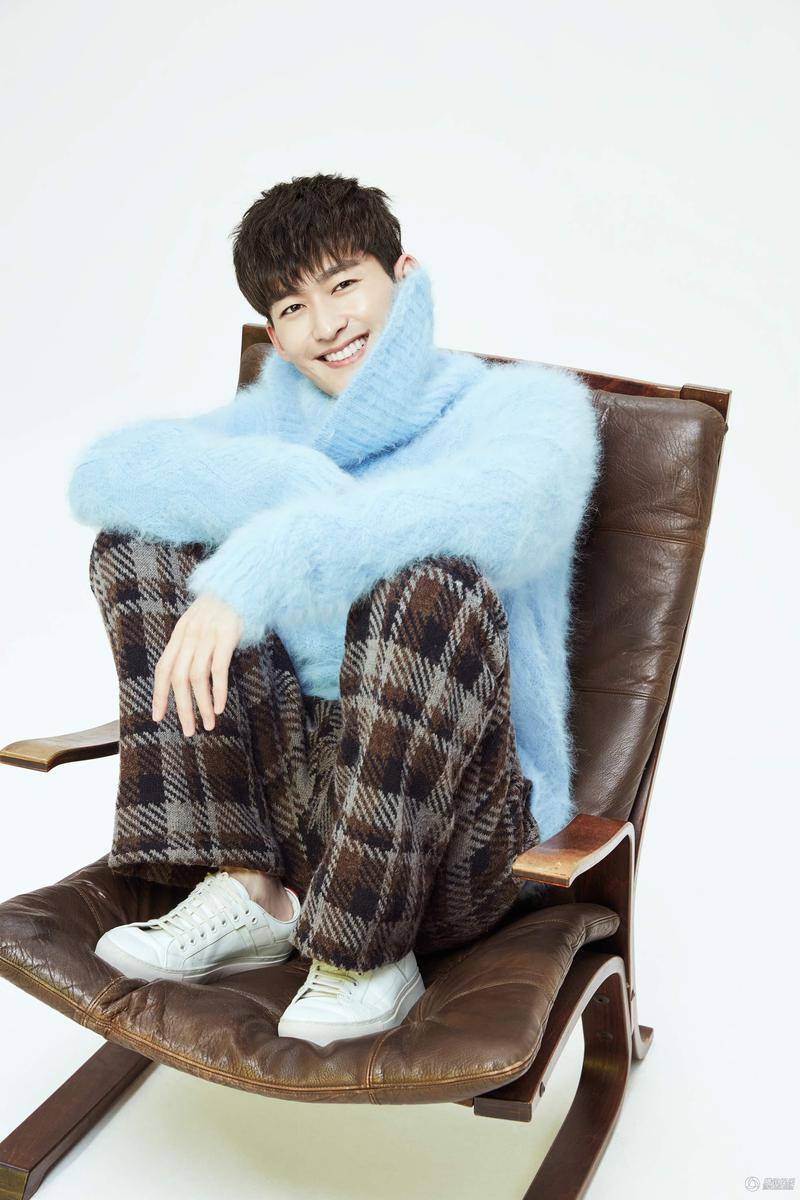 張翰最新寫真大片曝光 冬日暖男上線