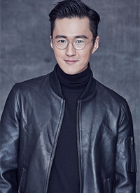 內(nèi)地演員趙炳銳寫真帥照 利落短發(fā)大展男士風(fēng)范