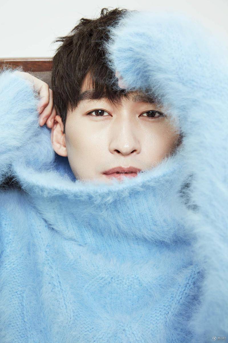 張翰最新寫真大片曝光 冬日暖男上線