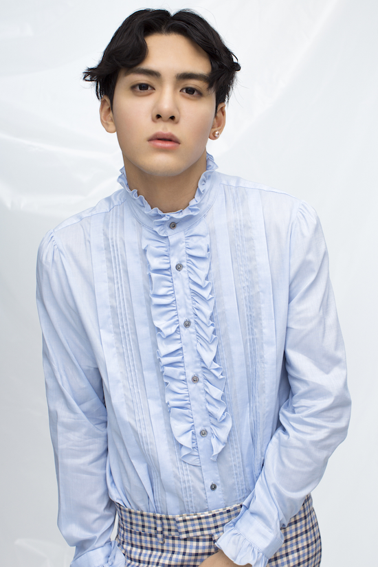 大眼仔曾舜晞時尚寫真變身&ldquo;巴洛克王子&rdquo;