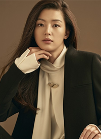 全智賢初秋雜志畫報 優(yōu)雅迷人風(fēng)采依舊”