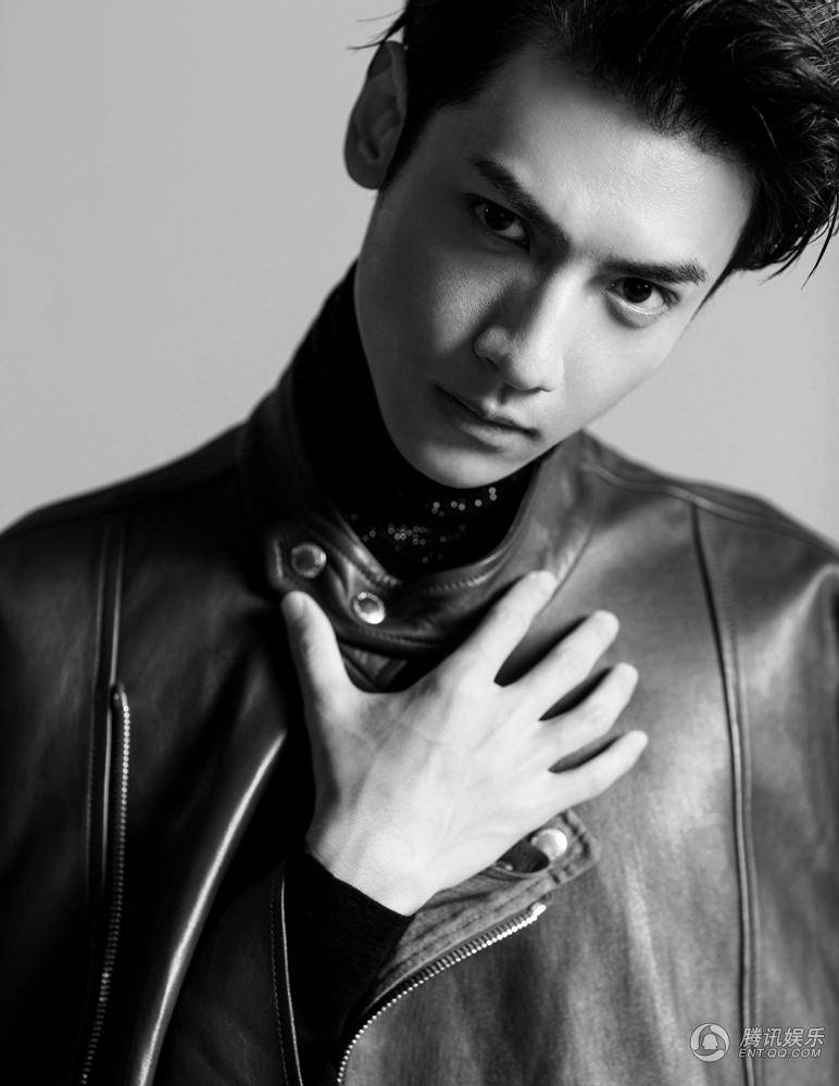 新生代小生羅云熙寫真 神情高冷而神秘