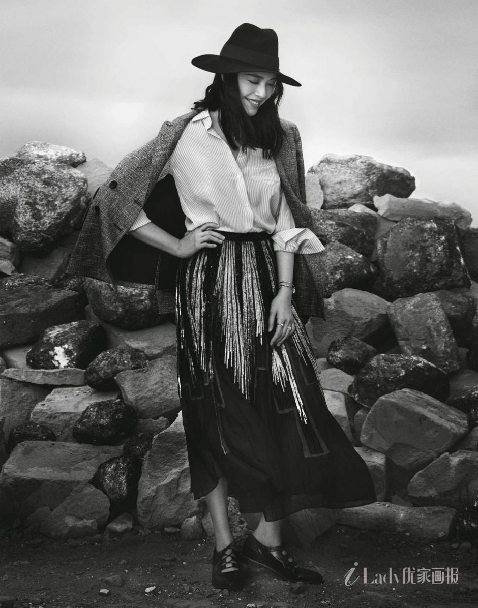 辣媽姚晨最新時尚大片 化身帥氣西部牛仔