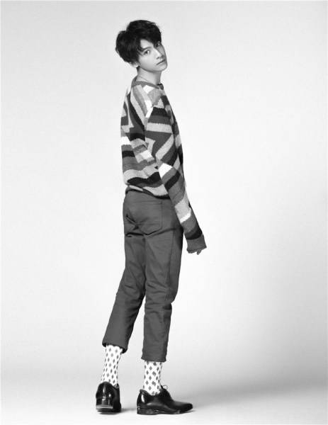 羅云熙秋冬寫真大片曝光 溫暖復(fù)古帶點(diǎn)慵懶