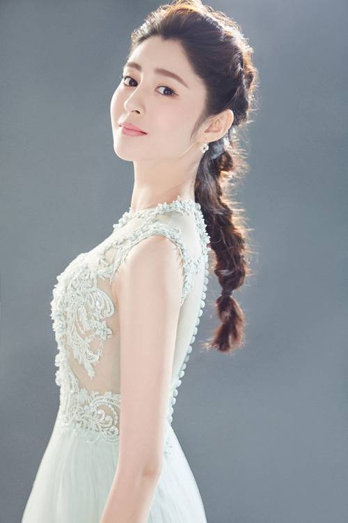 《錦繡未央》李心艾寫真曝光 盡顯女人嬌媚