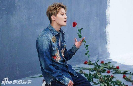 JYJ金俊秀時尚寫真大片 金發(fā)眼線造型前衛(wèi)