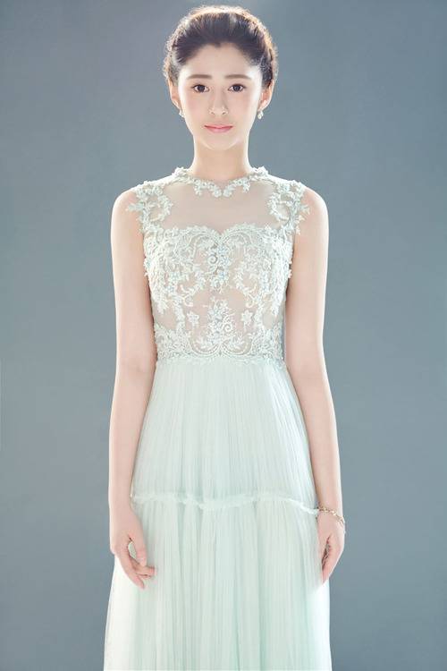 《錦繡未央》李心艾寫(xiě)真曝光 盡顯女人嬌媚