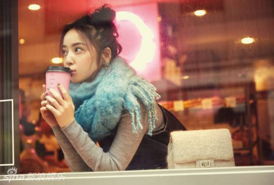 日本宅男女神佐佐木希冬日輕熟女寫真大片