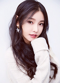 童菲冬日治愈系寫真曝光 鬼馬可愛暖化人心”