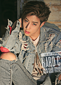 GOT7新專輯寫真畫報曝光 王嘉爾雕刻般側(cè)顏吸睛