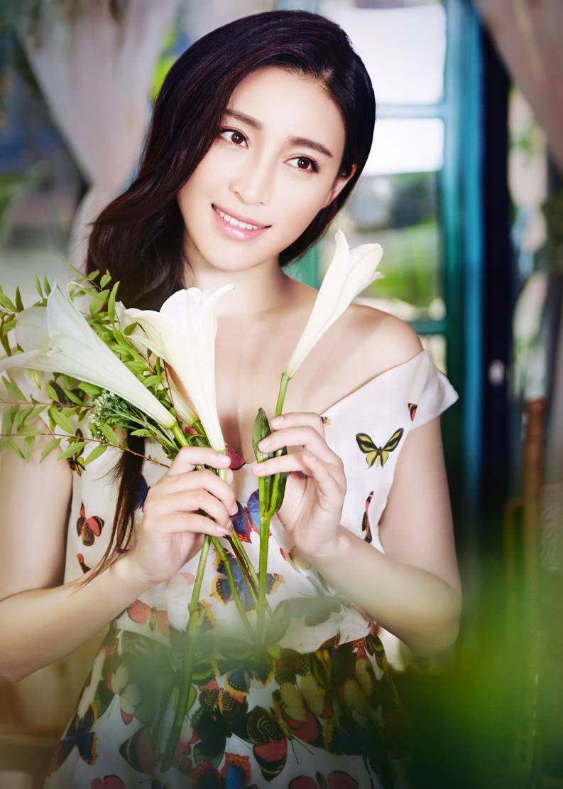 演員甘婷婷最新寫真曝光 變身花仙子魅力撩人