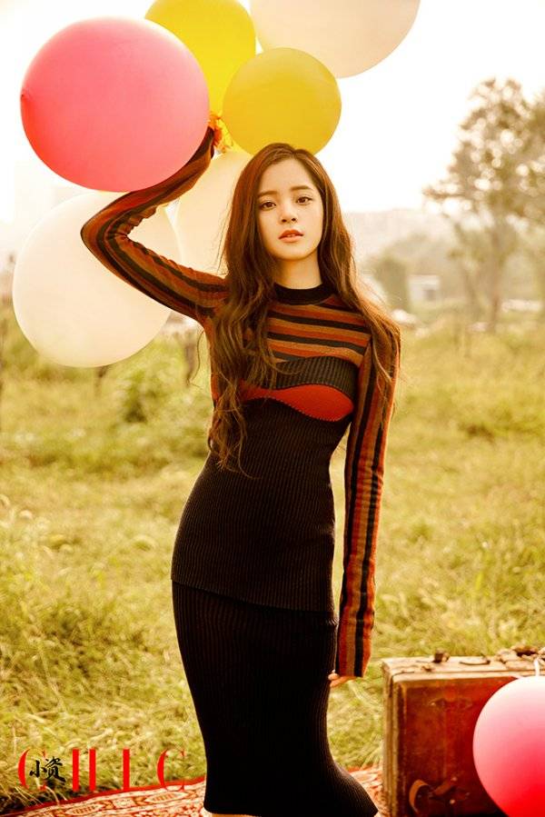 歐陽娜娜最新寫真封面照演繹青春精靈