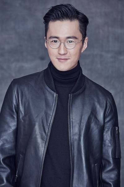 內(nèi)地演員趙炳銳寫真帥照 利落短發(fā)大展男士風(fēng)范