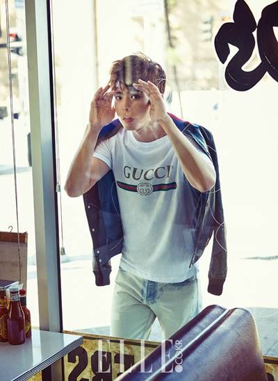 樸寶劍雜志封面畫報公開 帥氣時尚笑容迷人