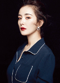 楊冪最新時(shí)尚寫(xiě)真大片 烈焰紅唇冷艷動(dòng)人