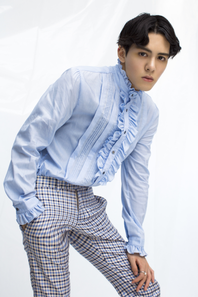 大眼仔曾舜晞時(shí)尚寫(xiě)真變身&ldquo;巴洛克王子&rdquo;