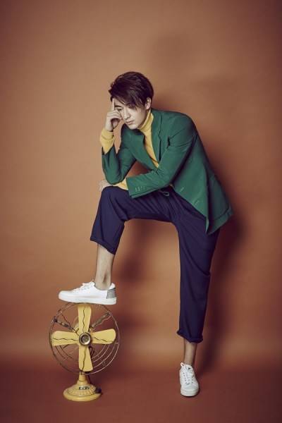 新生代演員米熱復(fù)古寫(xiě)真 謙謙君子溫潤(rùn)如玉