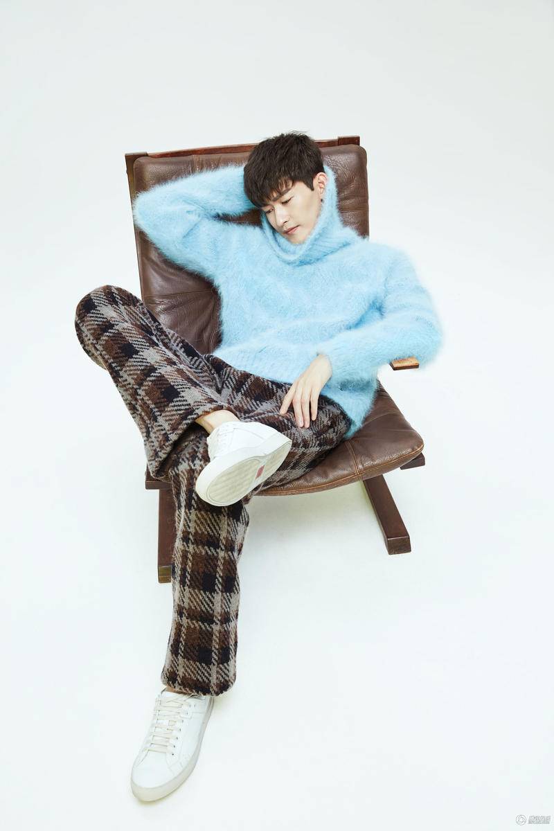 張翰最新寫真大片曝光 冬日暖男上線