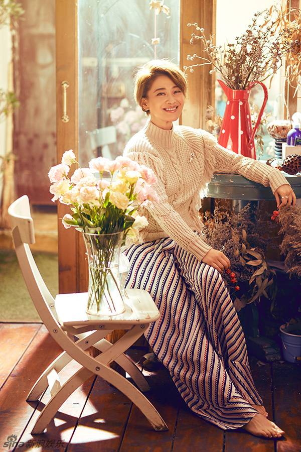 梅婷新春寫真大片曝光 溫暖如光笑容滿分