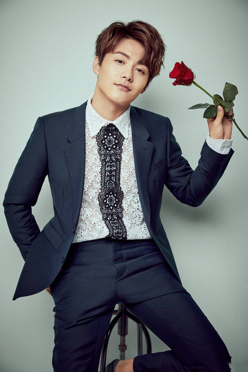 馬天宇輕熟男寫真照 陽(yáng)光男神顏值爆表