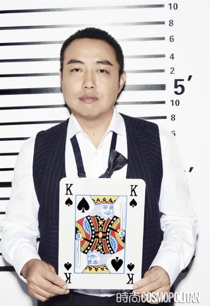 劉國梁馬龍最新寫真曝光 慘遭徒弟“捆綁”