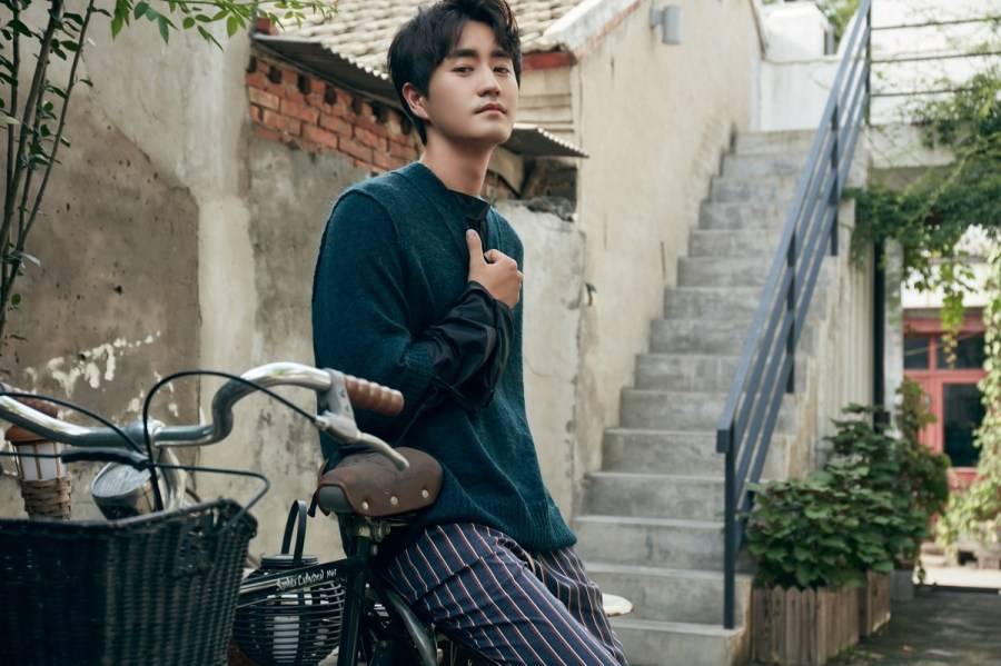 演員楊玏秋季慵懶寫真曝光 變身雅痞紳士