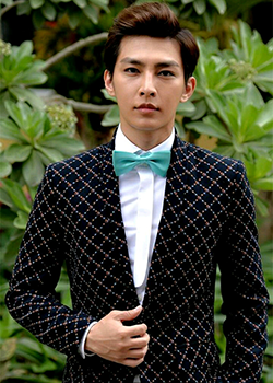 臺(tái)灣帥哥炎亞綸帥氣圖片寫(xiě)真炎亞綸雜志封面圖片