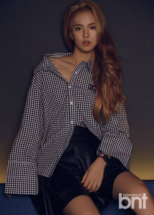 韓國(guó)歌手Unpretty Janey寫真 金色長(zhǎng)發(fā)凸顯氣質(zhì)